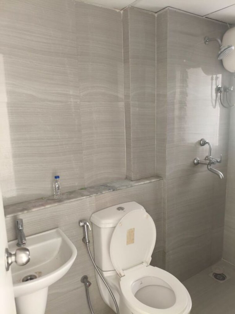 Bathroom, runwal-gardens-phase-i 1 Bedroom 438 Sq.Ft. Apartment In Dombivli East Thane 9853271