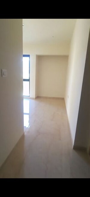 Room in 3 BHK Apartment at Lodha Sterling, Kolshet Road – for Rent