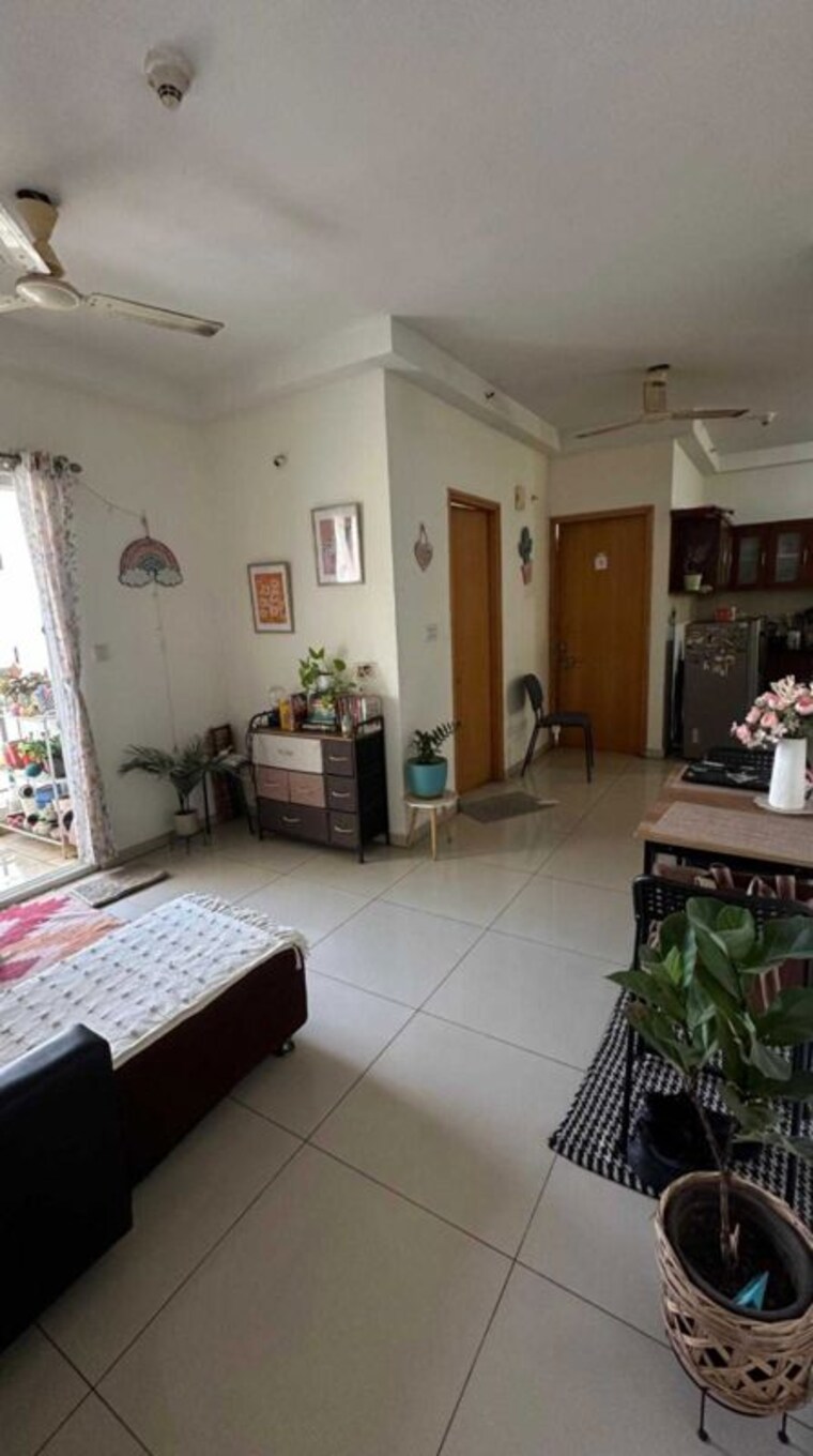 Living Room, mantri-celestia 2 Bedroom 960 Sq.Ft. Apartment In Gachibowli Hyderabad 9853328