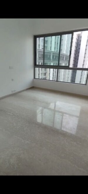 Room in 3 BHK Apartment at Kalpataru Immensa G, Kolshet Road – for Sale