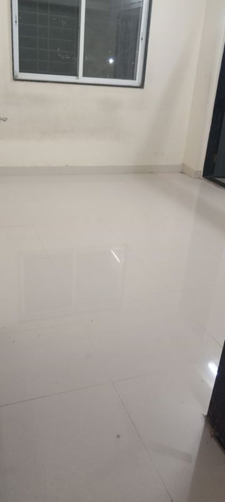 Room, mantri-kinara 1 Bedroom 585 Sq.Ft. Apartment In Bopodi Pune 9853343