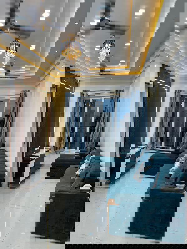 2 BHK + Extra Room 713 Sq.Ft. Apartment in Rustomjee Urbania Azziano