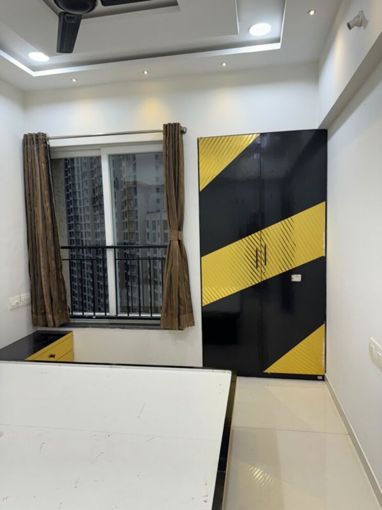 Team Area, rustomjee-urbania-azziano 2 Bedroom 713 Sq.Ft. Apartment In Thane West Thane 9853345