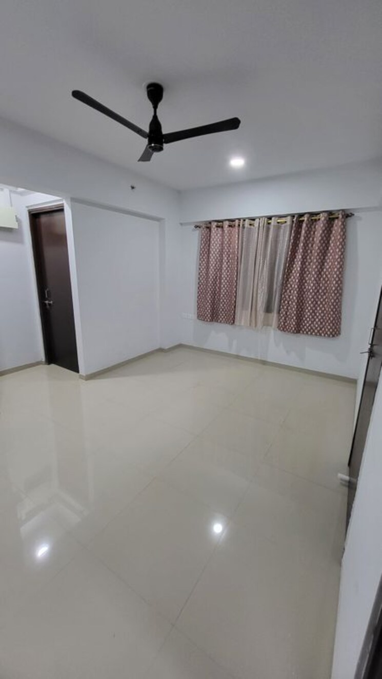 Room, highland-pearl 1 Bedroom 450 Sq.Ft. Apartment In Thane West Thane 9853347