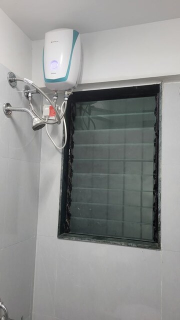 Bathroom in 1 BHK Apartment at Highland Pearl, Thane West – for Rent