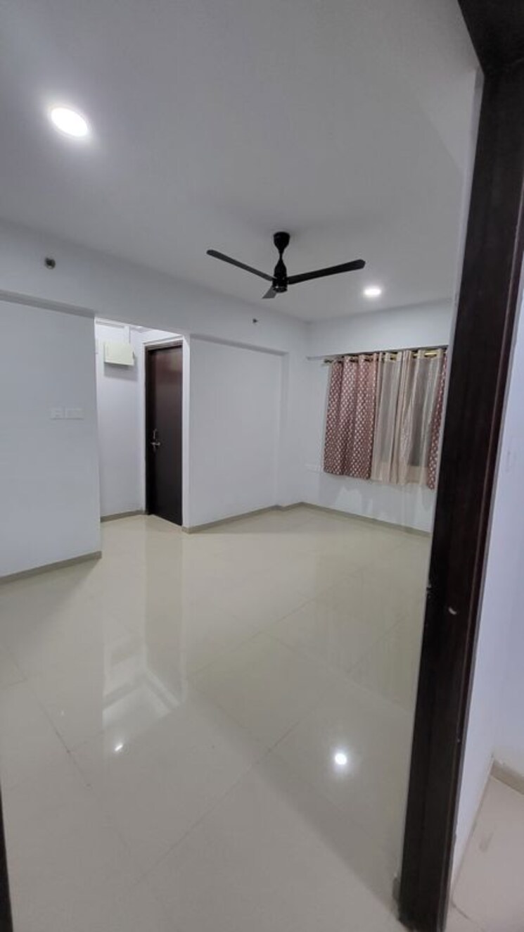 Room, highland-pearl 1 Bedroom 450 Sq.Ft. Apartment In Thane West Thane 9853347