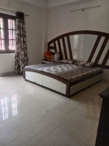 Bedroom in 3 BHK Apartment at Pir Machalla – for Rent