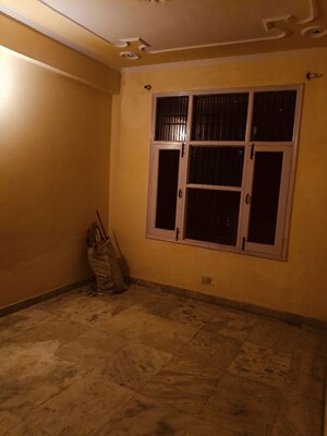 Room in 3 BHK Builder Floor at MS Enclave Zirakpur, Dhakoli – for Rent