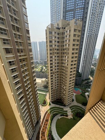 2.5 BHK Apartment For Rent in Runwal Sanctuary, Mulund West