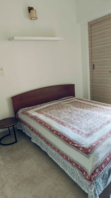 Bedroom in 2 BHK Apartment at Lodha Amara, Kolshet Road – for Rent