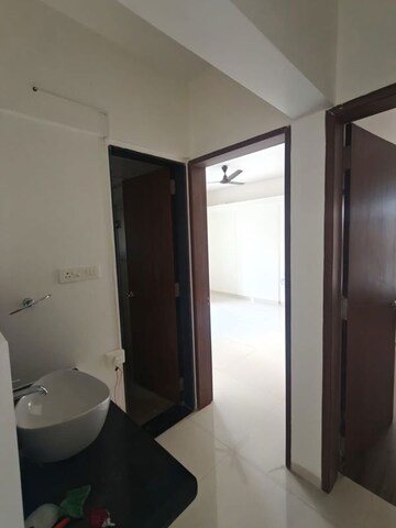 Room in 3 BHK Apartment at Abhilasha Hermes Paras 3, Kalyani Nagar – for Rent