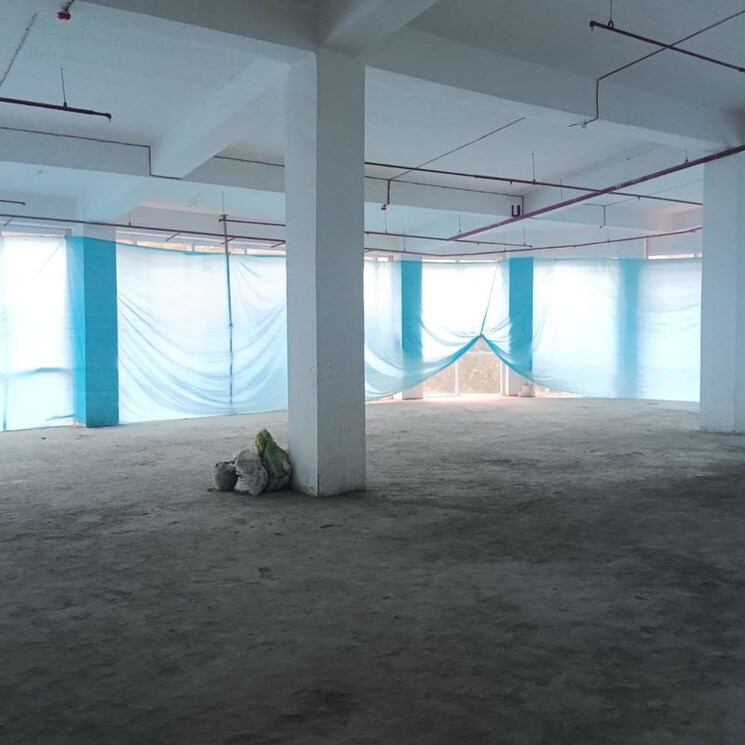  Parking, nd-palai-towers Commercial Showroom 7000 Sq.Ft. In Goregaon West Mumbai 9853360