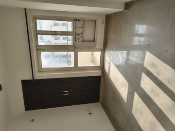 Room in 2.5 BHK Apartment at Nimbus The Golden Palm, Sector 168 – for Rent