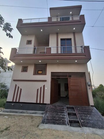 4 BHK Independent House For Sale in Modipuram