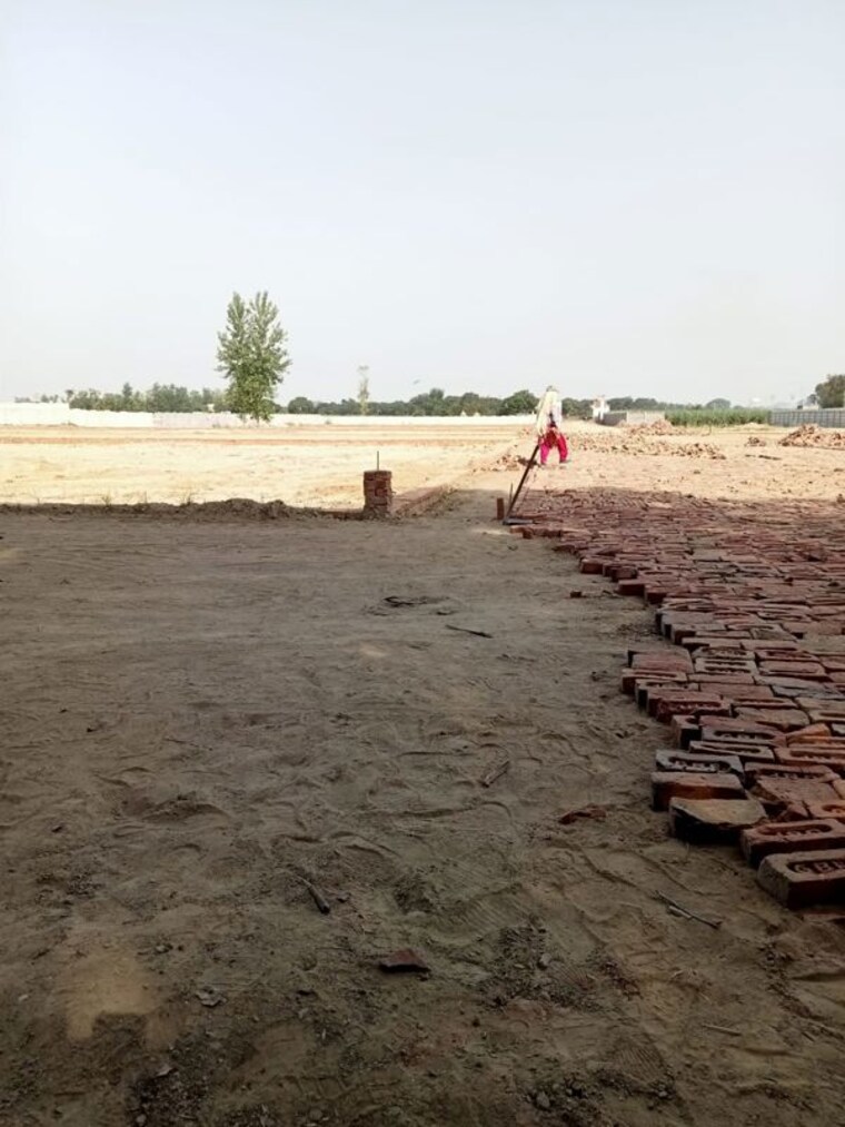 undefined, rohta road  120 Sq.Yd. Plot In Rohta Road Meerut 9853383