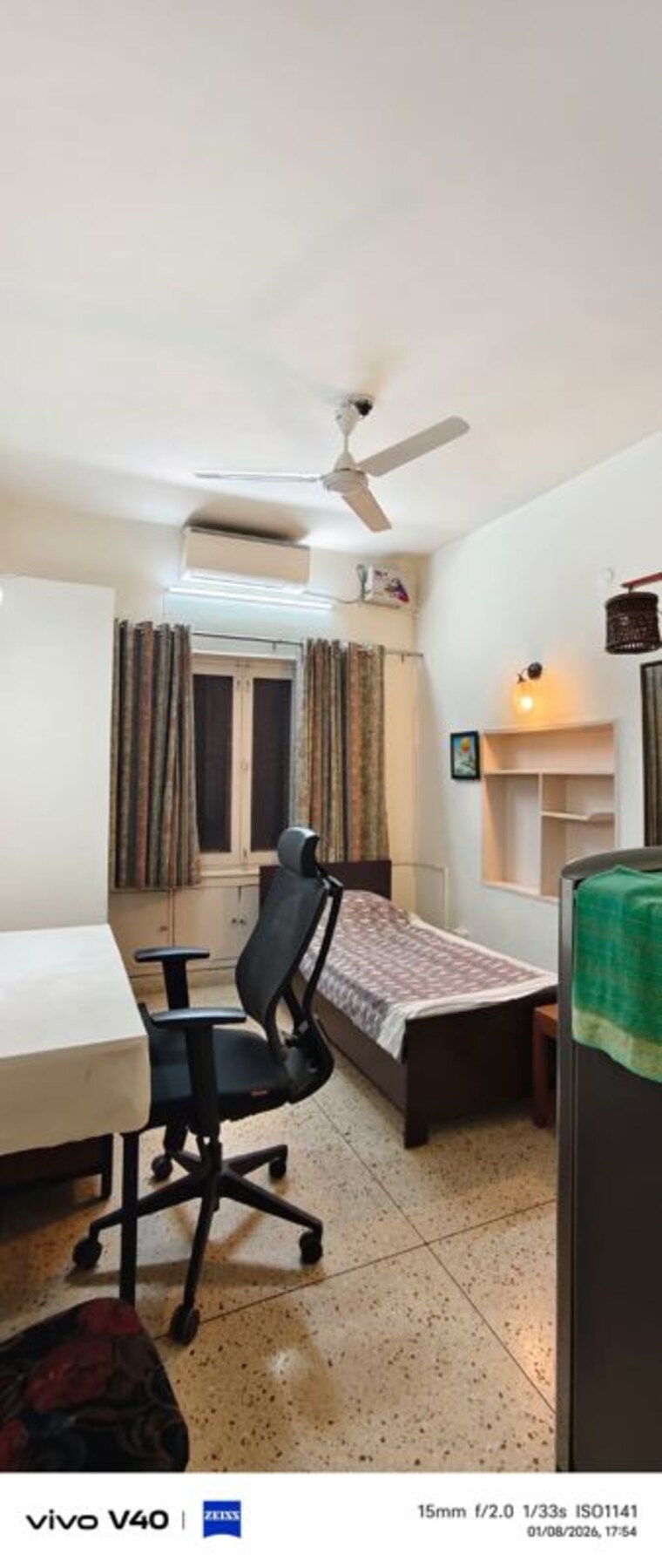 Team Area, defence colony 1 RK 350 Sq.Ft. Apartment In Defence Colony Delhi 9853395