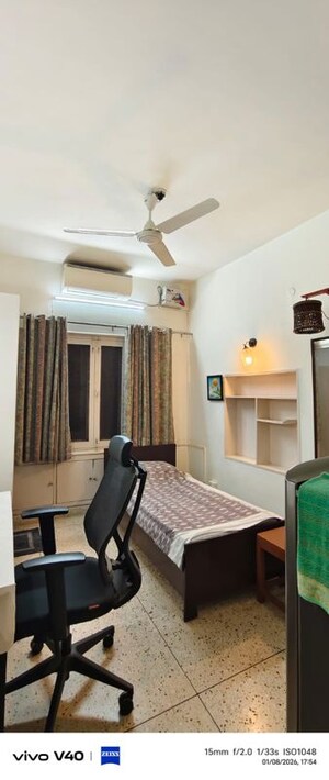 1 RK Apartment For Rent in Defence Colony
