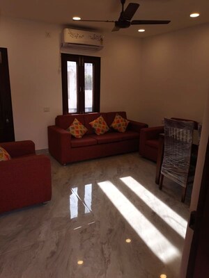Bedroom in 1 BHK Apartment at Hauz Khas – for Rent