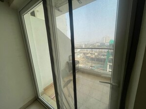 Building Lobby in 3.5 BHK Apartment at Emaar Emerald Floors Premier, Sector 65 – for Rent