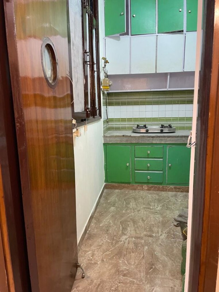 Balcony, hauz khas 2 Bedroom 200 Sq.Yd. Apartment In Hauz Khas Delhi 9853418