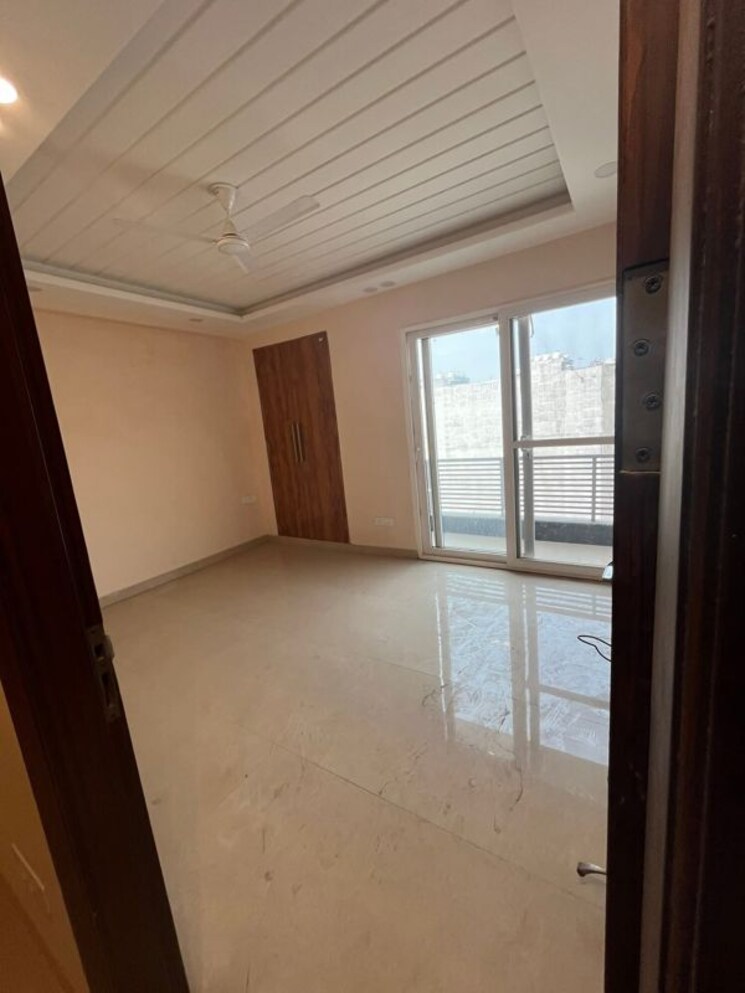 Room, risland-sky-mansion 2 Bedroom 1000 Sq.Ft. Apartment In Chattarpur Delhi 9853444