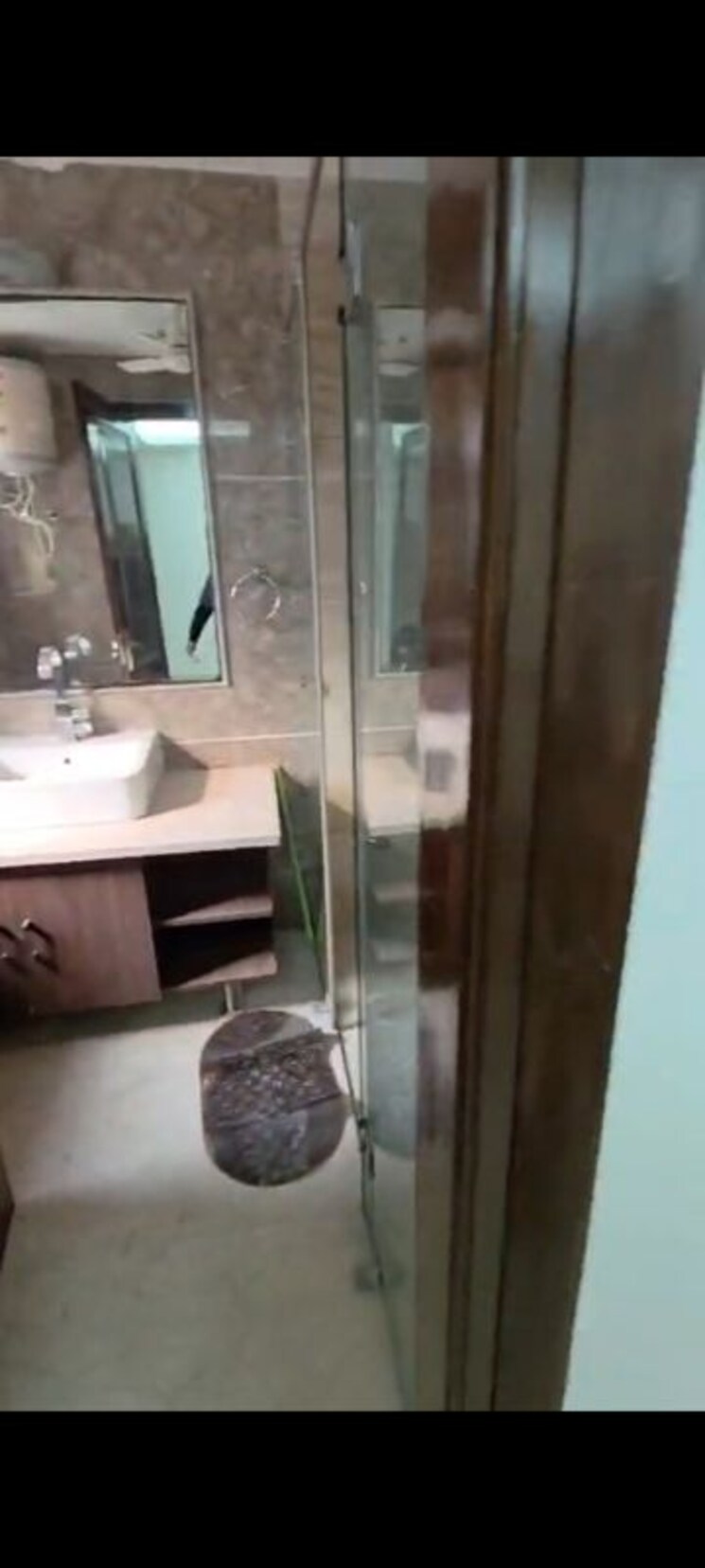 Kitchen, nehru enclave 4 Bedroom 430 Sq.Yd. Builder Floor In Nehru Enclave Delhi 9853454