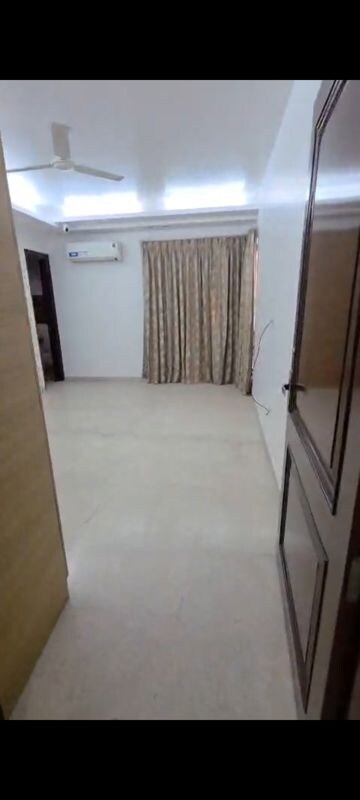 Room in 4 BHK Builder Floor at Nehru Enclave – for Sale