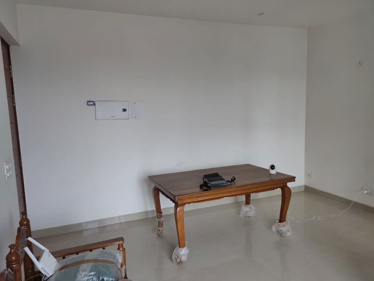 undefined, emaar-emerald-estate 2.5 Bedroom 1020 Sq.Ft. Apartment In Sector 65 Gurgaon 9853462