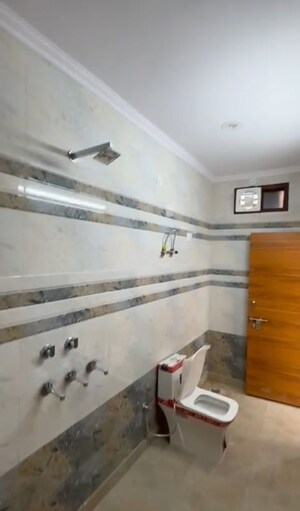 Furnished Amenities in 1 BHK Builder Floor at West Patel Nagar – for Rent