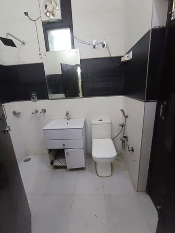 Team Area in 2 BHK Apartment at Apex Anuradha Apartments, Paschim Vihar – for Rent