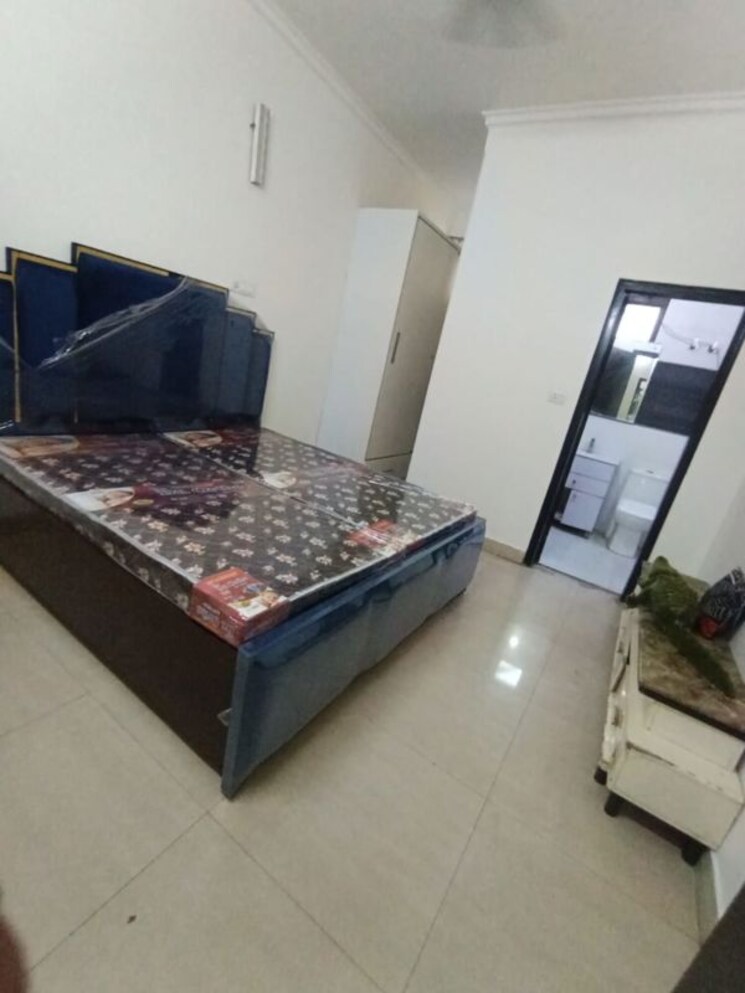 Bedroom, apex-anuradha-apartments 2 Bedroom 1000 Sq.Ft. Apartment In Paschim Vihar Delhi 9853465