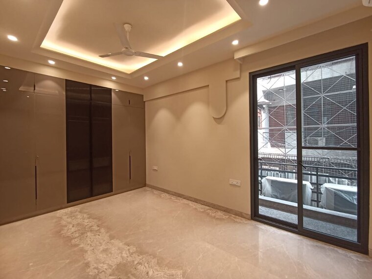 Room, green park 3 Bedroom 200 Sq.Yd. Builder Floor In Green Park Delhi 9853472