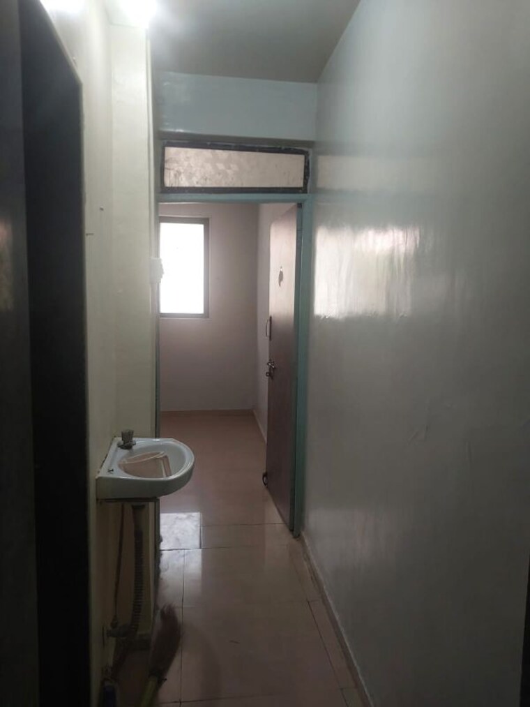 Room, gokhalenagar 1 Bedroom 550 Sq.Ft. Apartment In Gokhalenagar Pune 9840156