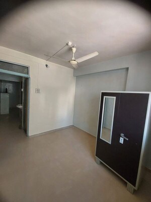 Room in 1 BHK Apartment at Gokhalenagar – for Rent