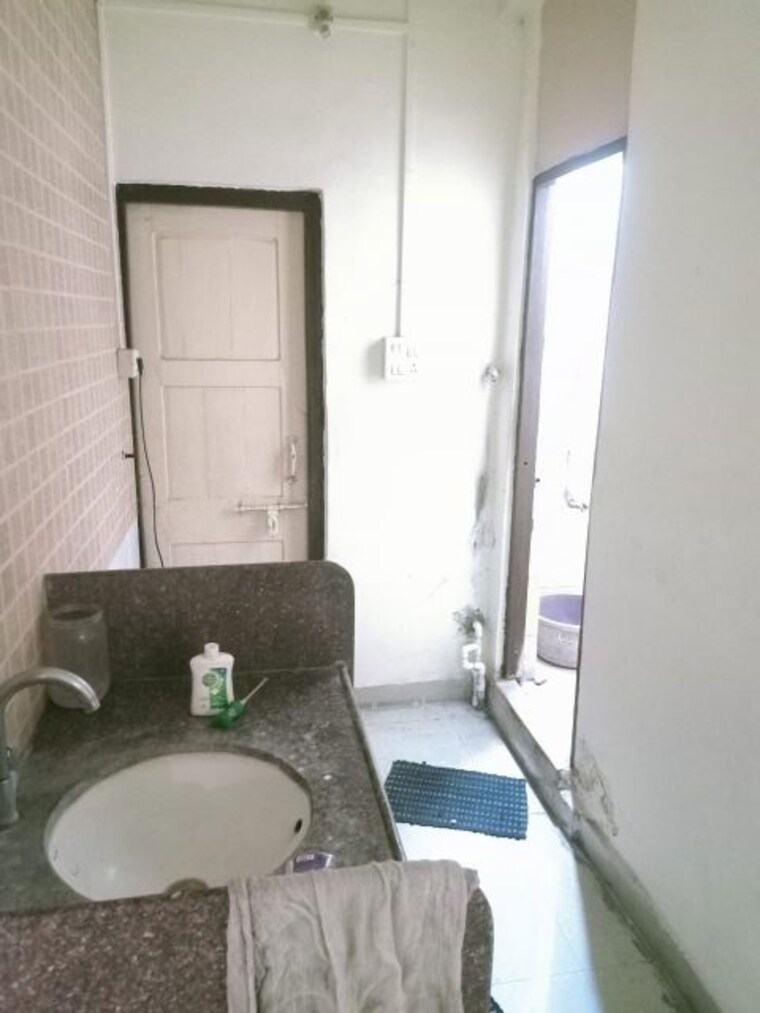 Team Area, mig-colony-gokhalenagar 1 Bedroom 500 Sq.Ft. Apartment In Gokhalenagar Pune 9622719