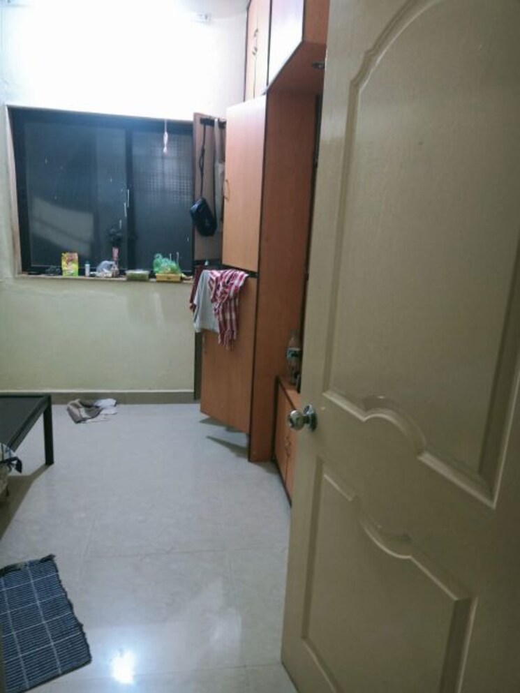 Team Area, mig-colony-gokhalenagar 1 Bedroom 500 Sq.Ft. Apartment In Gokhalenagar Pune 9622719