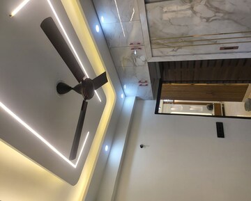 Staircase in 2 BHK Apartment at Signature Global Prime, Sector 63a – for Rent