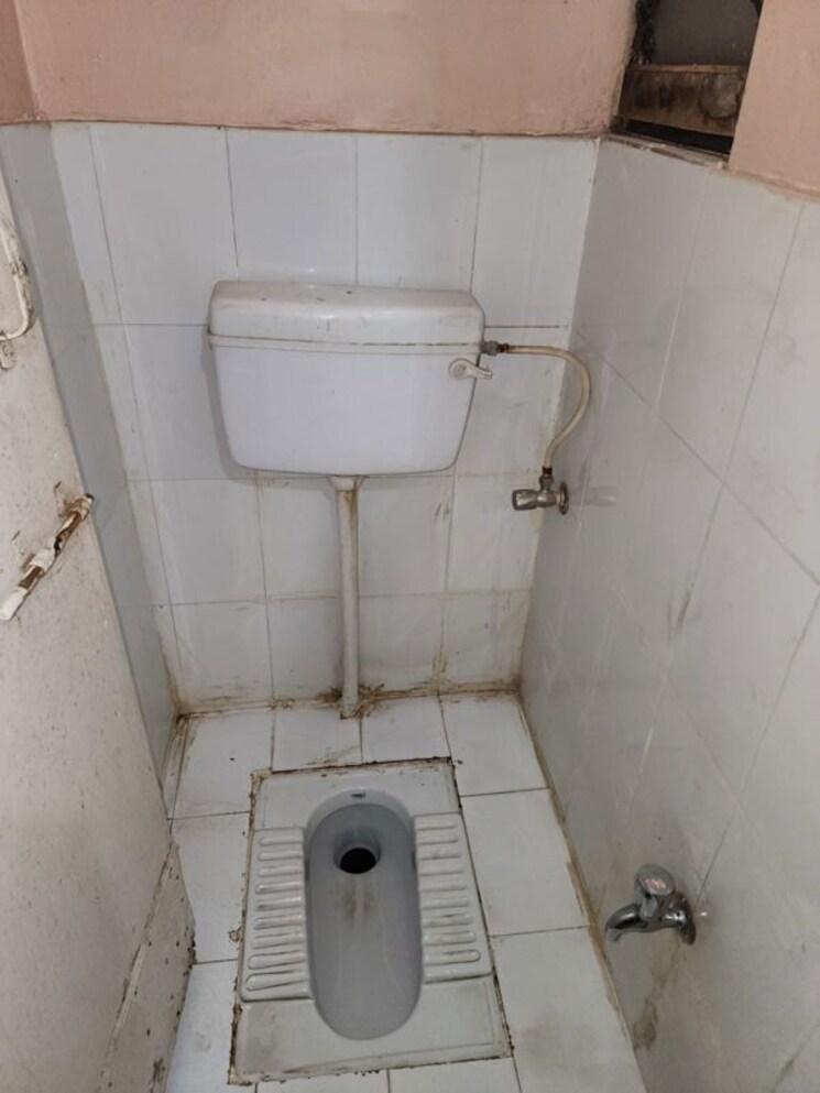 Bathroom, bhusari colony 2 Bedroom 1003 Sq.Ft. Apartment In Bhusari Colony Pune 9853521