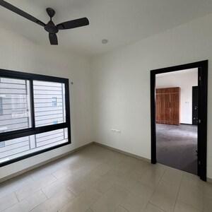 Room in 3 BHK Apartment at Sobha City Gurgaon, Babupur Village – for Rent