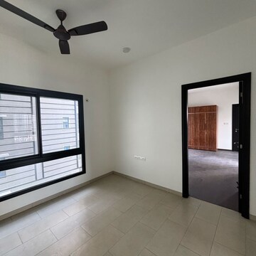 Room in 3 BHK Apartment at Sobha City Gurgaon, Babupur Village – for Rent