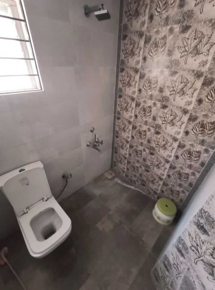 Bathroom, thaltej 3 Bedroom 1800 Sq.Ft. Apartment In Thaltej Ahmedabad 9853569