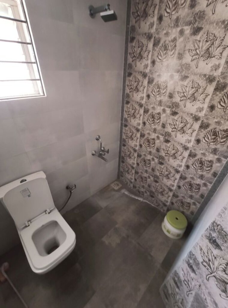 Bathroom, thaltej 3 Bedroom 1800 Sq.Ft. Apartment In Thaltej Ahmedabad 9853569