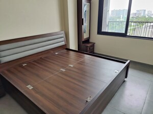 Master Bedroom in 3 BHK Apartment at Thaltej – for Rent