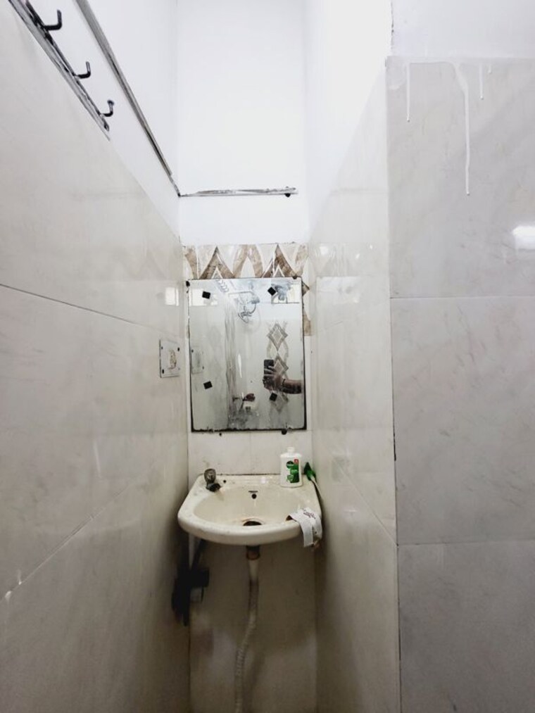 Bathroom, sector 51 1 RK 600 Sq.Ft. Independent House In Sector 51 Noida 9853575