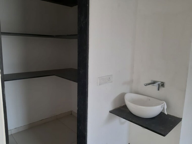 Bathroom, navrangpura 3 Bedroom 2200 Sq.Ft. Apartment In Navrangpura Ahmedabad 9853585