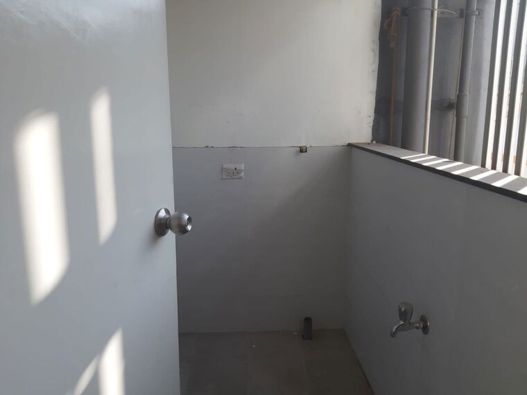 Bathroom, navrangpura 3 Bedroom 2200 Sq.Ft. Apartment In Navrangpura Ahmedabad 9853585