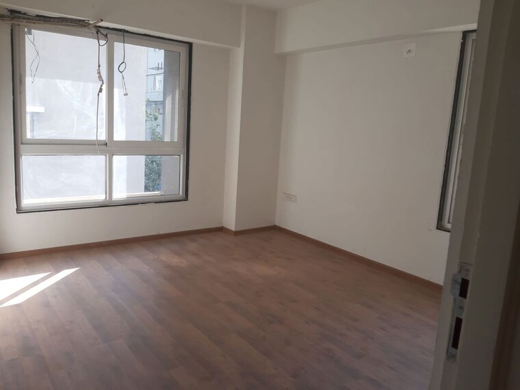 Room, navrangpura 3 Bedroom 2200 Sq.Ft. Apartment In Navrangpura Ahmedabad 9853585