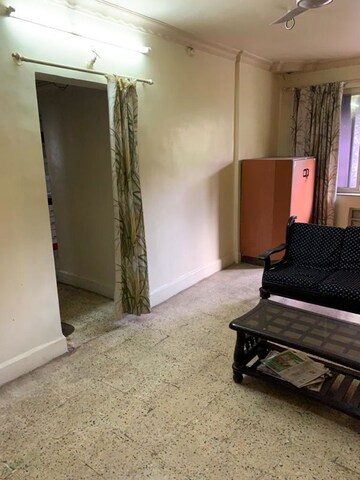 Living Room in 2 BHK Apartment at Shivtirth Nagar – for Rent