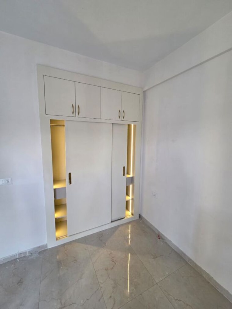 Room, smart-world-gems 2.5 Bedroom 1194 Sq.Ft. Builder Floor In Sector 89 Gurgaon 9853591