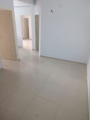 Room in 3 BHK Builder Floor at Uppal Southend, Sector 49 – for Rent